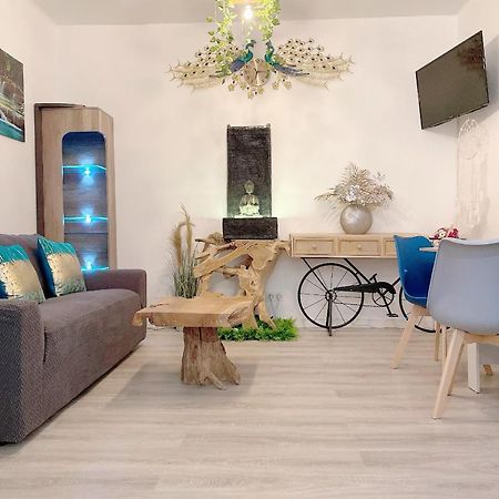 Charmant Et Moderne De L'Hay Ngoại thất bức ảnh
