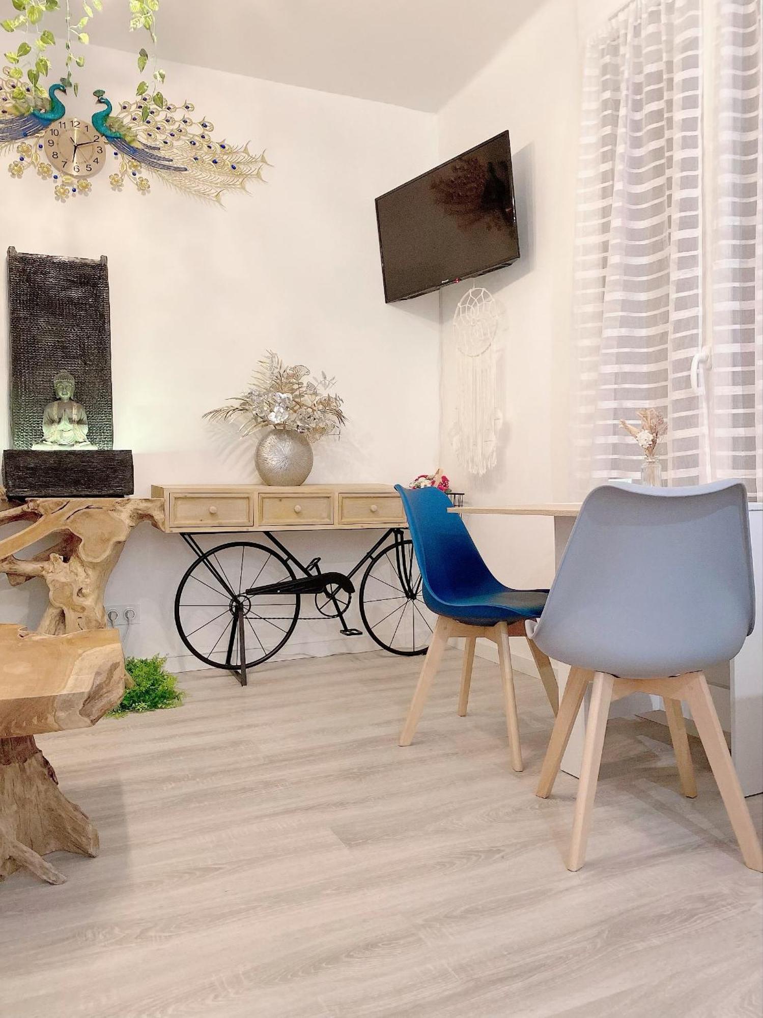 Charmant Et Moderne De L'Hay Ngoại thất bức ảnh